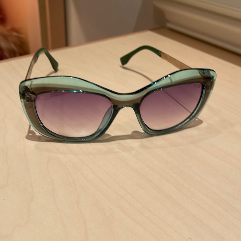 Au authentic Fendi collection sunglasses